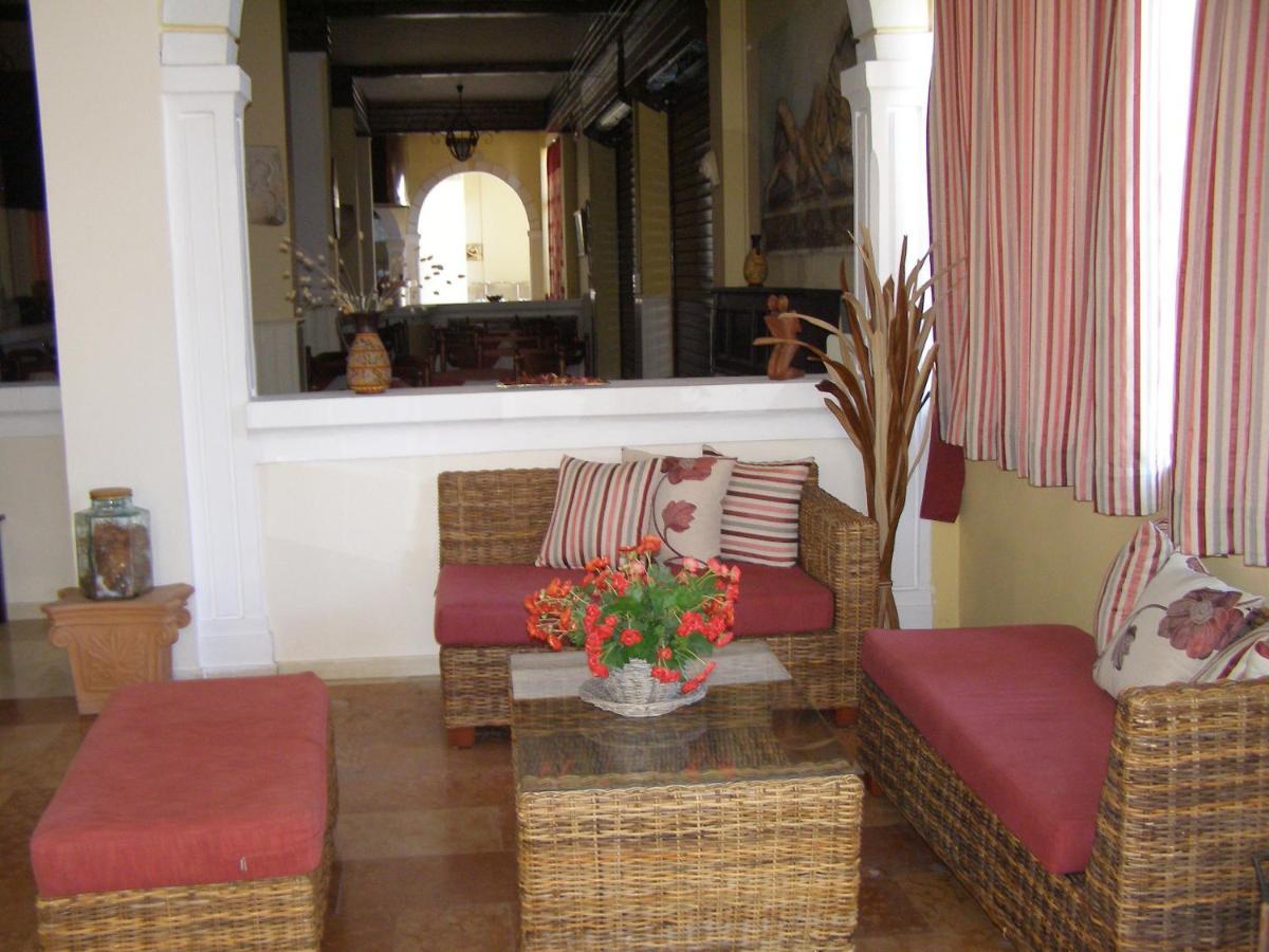 Pantheon Hall Hotel Mesongi Ngoại thất bức ảnh
