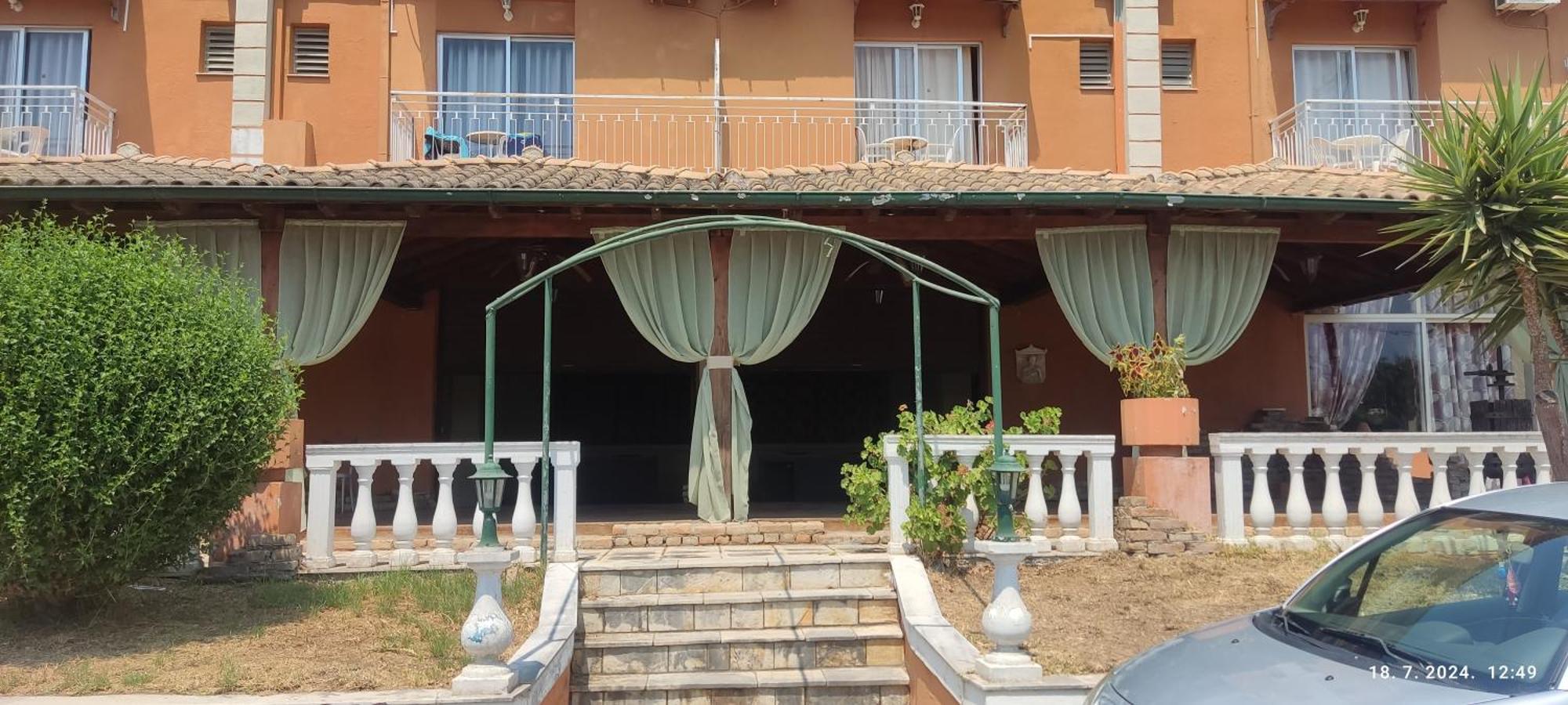 Pantheon Hall Hotel Mesongi Ngoại thất bức ảnh