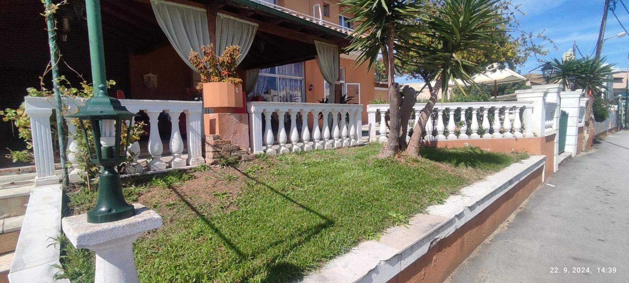 Pantheon Hall Hotel Mesongi Ngoại thất bức ảnh